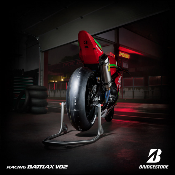 Bridgestone Battlax V02